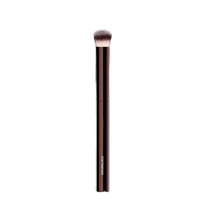 “Soft fiber concealer brush, seamless finish, stylish design, perfect for smooth makeup application.”