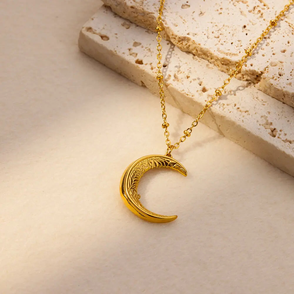 “316L Stainless Steel Heart Necklace - Multilayer Gold Goth Jewelry.”