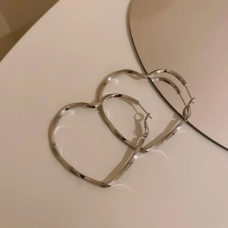 “Simple heart drop earrings, gold or silver, perfect wedding or gift jewelry.”