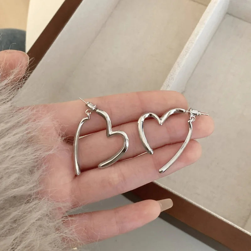 “Simple heart drop earrings, gold or silver, perfect wedding or gift jewelry.”