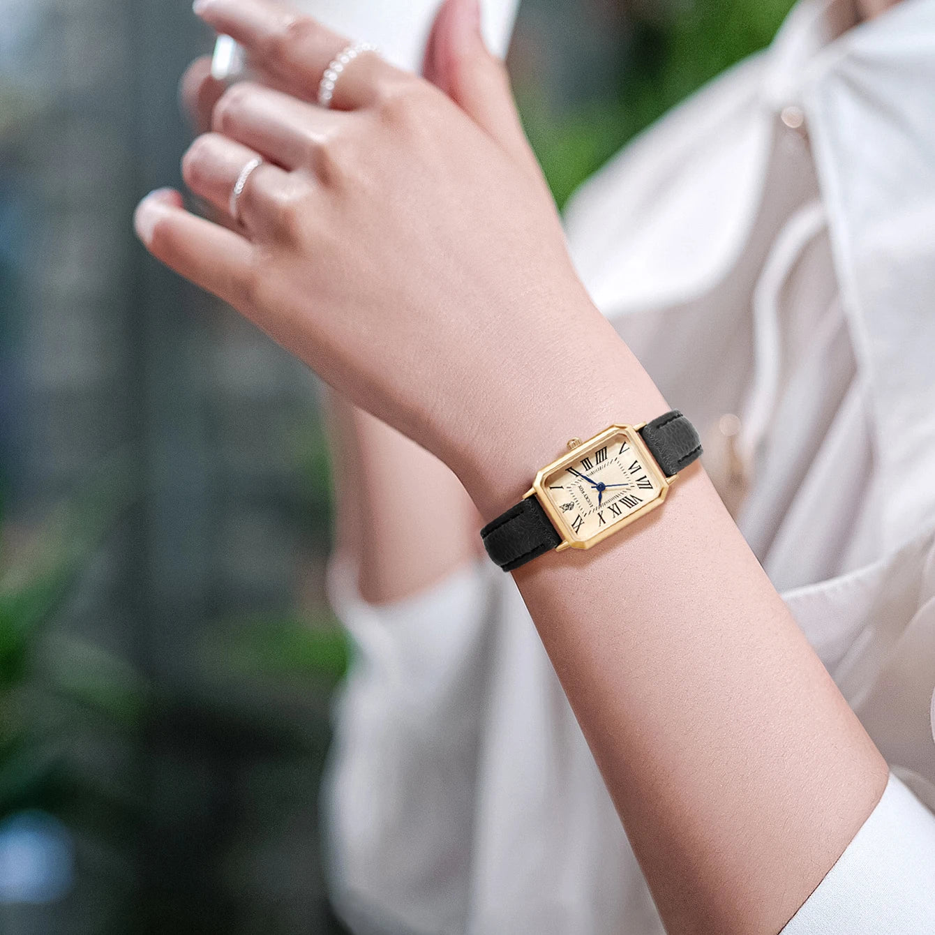 “Fashion Retro Digital Dial Watch - Square Leather Strap Quartz Wristwatch for Women.”