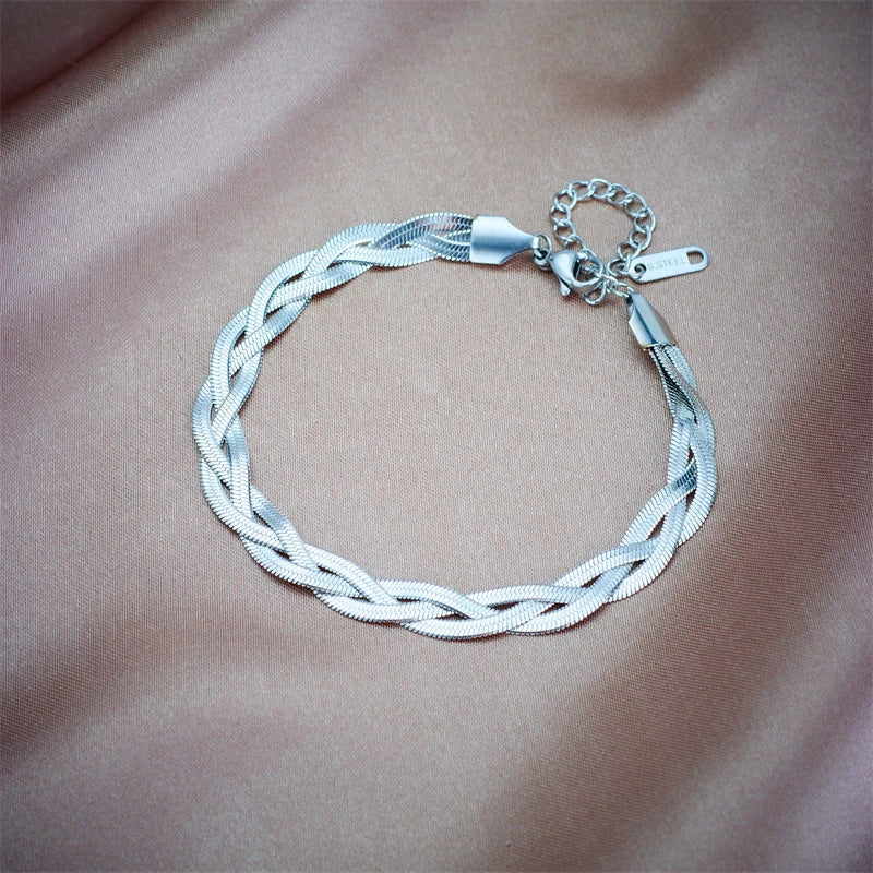 “316L Stainless Steel 3-in-1 Snake Chain Necklace & Bracelet Set - Waterproof Jewelry.”