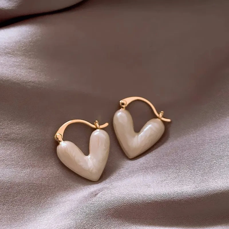 “Trendy red dripping oil heart hoop earrings for women, elegant Korean-style love dangle earrings, perfect as a gift.”