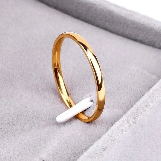 “2mm gold stainless steel rings, anti-allergy, smooth simple design, perfect wedding couple bands, bijouterie.”