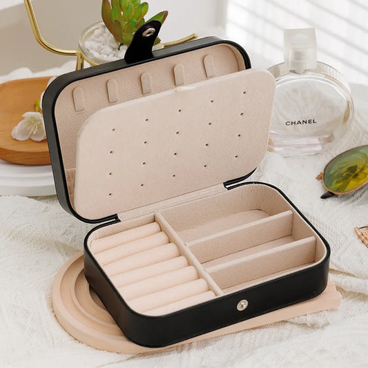“Portable Jewelry Box Organizer for Travel, Leather Case for Rings, Earrings, Necklaces”
