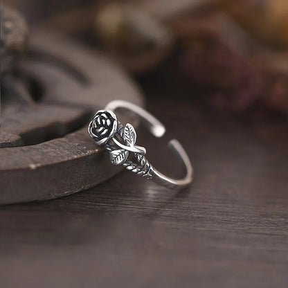 “Cute Mouse-Shaped Open Ring for Women - Antique Silver, Stylish Party Accessory.”