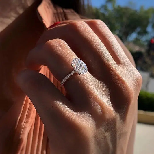 “Oval Finger Ring Band with Dazzling CZ Stone, Classic Wedding Anniversary Gift.”