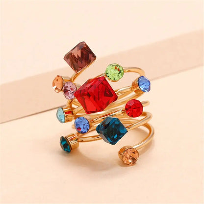 “Luxury Vintage Stone Ring - Antique Rhinestone & Crystal Wedding Ring for Women.”
