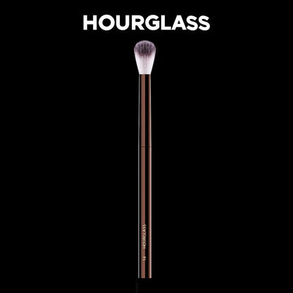 “Detail setting brush, soft fiber, skin-friendly, precise eye makeup tool, single brush.”