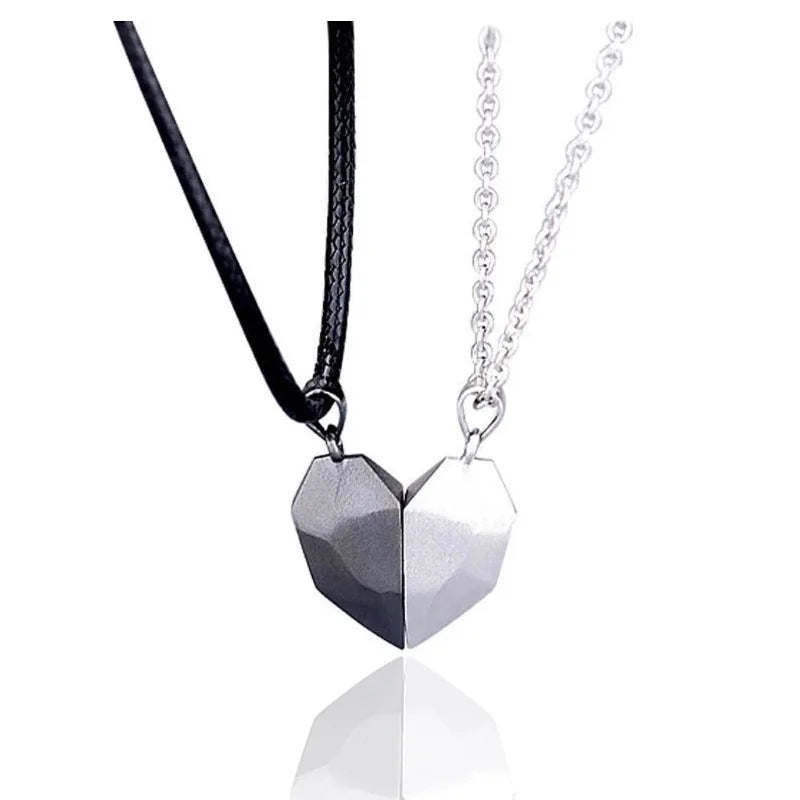 “Simple Couple Pendant Necklace – Electrocardiogram & Magnetic Heart Design, Valentine’s Day Gift”