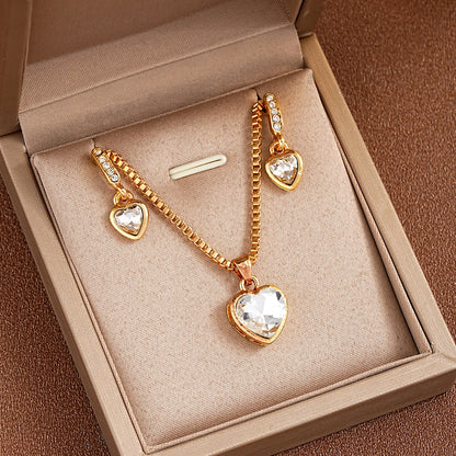 “3-piece heart pendant jewelry set: earrings and necklace with rhinestones, exquisite gift.”