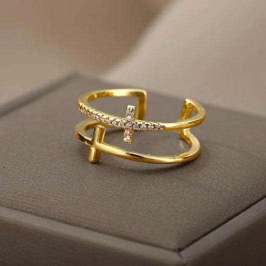 “Trendy Gold Stainless Steel Rings for Women - Perfect Wedding & Couple Jewelry.”