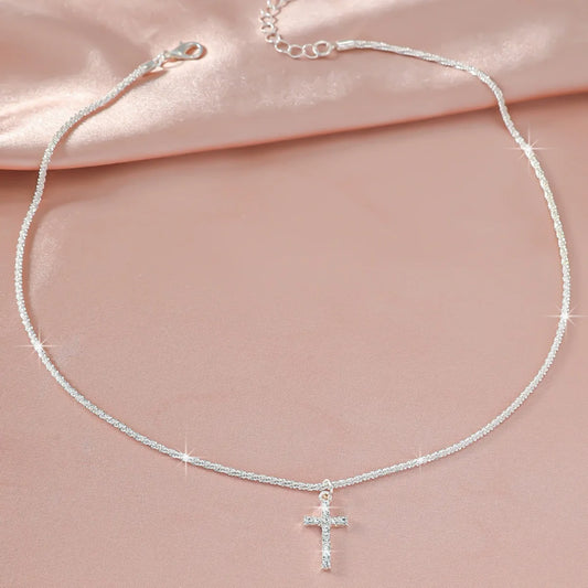 “Simple Sparkling Cross Collarbone Necklace – Cauliflower Chain with Full Star Choker”