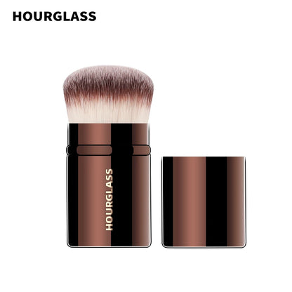 “Retractable Blush Brush, Soft Fiber Hair, Skin-Friendly Design, Perfect for Makeup.”