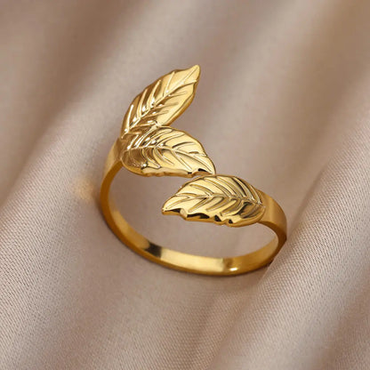 “Trendy Gold Stainless Steel Rings for Women - Perfect Wedding & Couple Jewelry.”