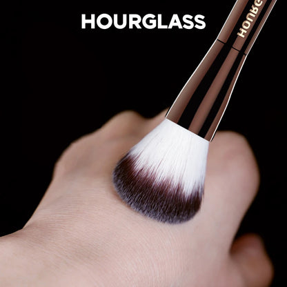 “Double-Head Lighting Edit Brush, Soft Fiber Hair, Fashion Design, Single Face Brush.”