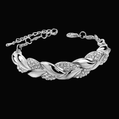 “1PC Gold Leaf Bracelet, Crystal Pendant, Adjustable Chain, Elegant Daily Jewelry.”