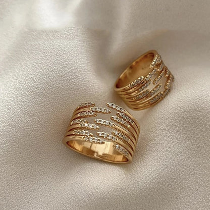 “Zircon Gold-Plated Cross Rings for Women - Luxury Design.”