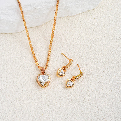 “3-piece heart pendant jewelry set: earrings and necklace with rhinestones, exquisite gift.”