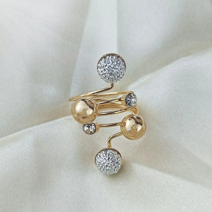 “Luxury Vintage Stone Ring - Antique Rhinestone & Crystal Wedding Ring for Women.”