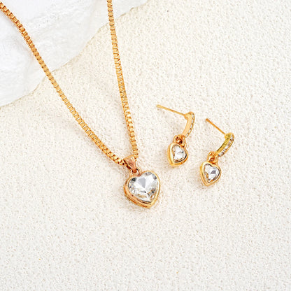 “3-piece heart pendant jewelry set: earrings and necklace with rhinestones, exquisite gift.”