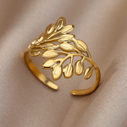 “Trendy Gold Stainless Steel Rings for Women - Perfect Wedding & Couple Jewelry.”