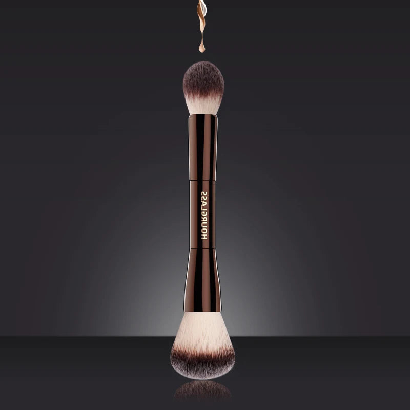 “Double-Head Lighting Edit Brush, Soft Fiber Hair, Fashion Design, Single Face Brush.”