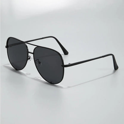 “European retro double-beam metal sunglasses, unisex toad mirror style.”
