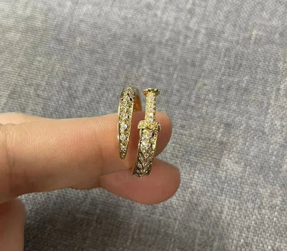 “Snake Ring – Micro Inlaid Zircon, Simple Design, Fashion Index Finger Ring for Women”