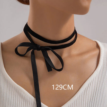 “Vintage Black Velvet Heart Pendant Necklace for Women – Adjustable Punk Choker”
