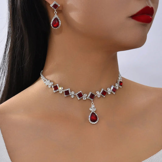 “3-piece claw chain geometric droplet earrings and necklace set, elegant wedding party gift.”