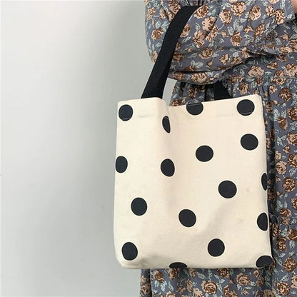 “Women’s solid color canvas tote bag, large capacity, casual, reusable, beach shopping.”