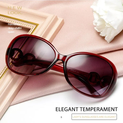 “Fashionable large-frame sunglasses, gradient lenses, trendy women’s street style.”