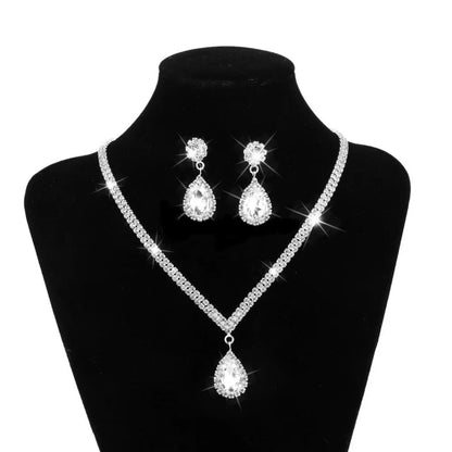 “Wedding Season Women’s Fashion Jewelry Set - Copper Claw Chain Necklace, Earrings, & Bracelet.”