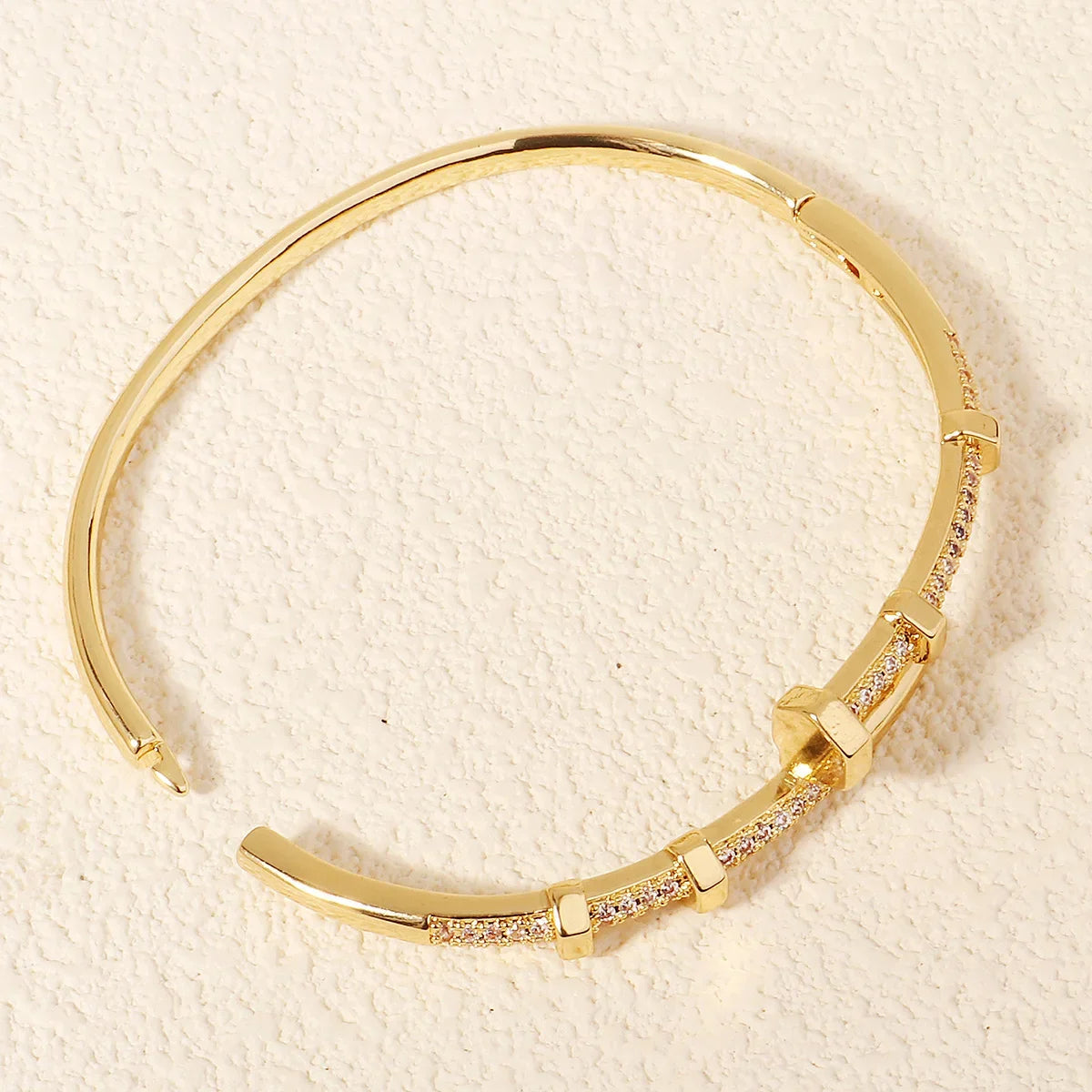 “Trendy zircon screw bracelet for women, perfect gift for everyday and parties.”