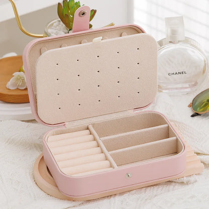 “Portable Jewelry Box Organizer for Travel, Leather Case for Rings, Earrings, Necklaces”