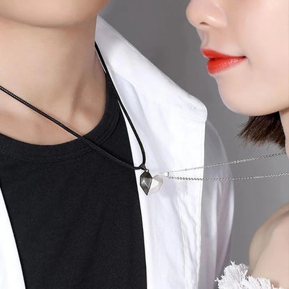 “Simple Couple Pendant Necklace – Electrocardiogram & Magnetic Heart Design, Valentine’s Day Gift”