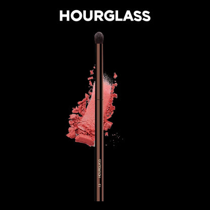 “Precision smudge brush, soft fiber hair, gentle, stylish eye makeup tool, perfect for eyes.”