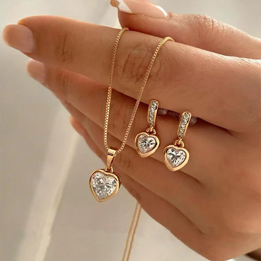 “3-piece heart pendant jewelry set: earrings and necklace with rhinestones, exquisite gift.”