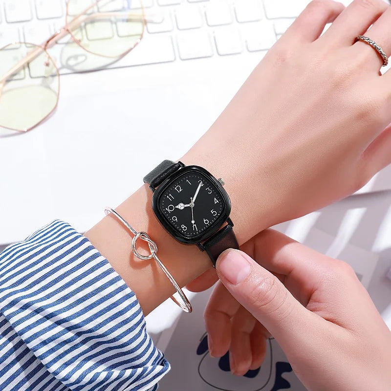 “Fashion Brand Bear Women’s Quartz Watch - Casual Silicone Jelly Watch for Girls.”