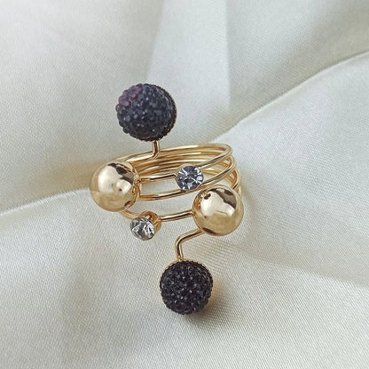 “Luxury Vintage Stone Ring - Antique Rhinestone & Crystal Wedding Ring for Women.”
