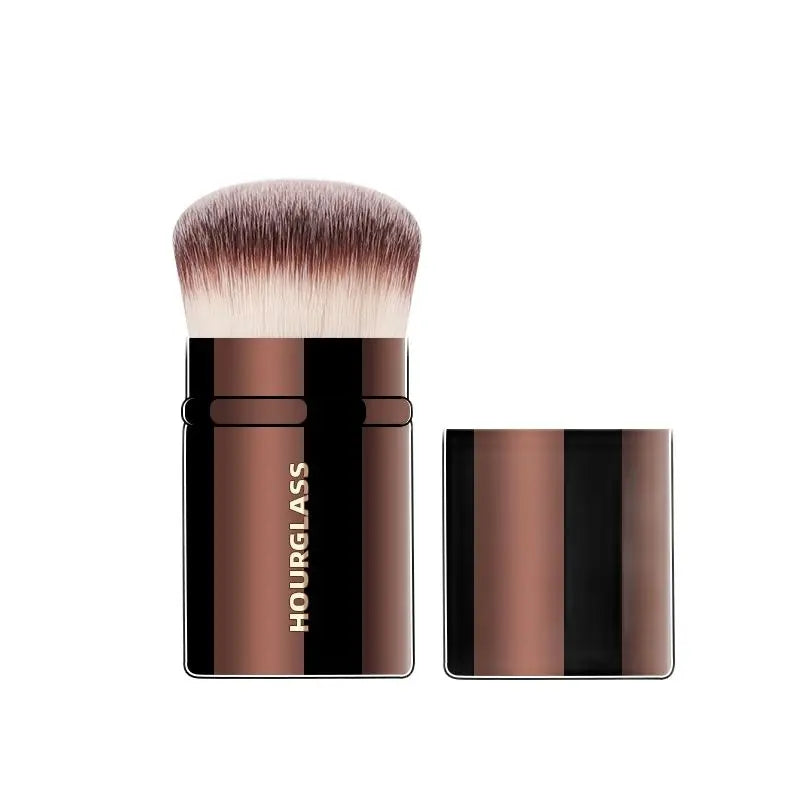 “Retractable Blush Brush, Soft Fiber Hair, Skin-Friendly Design, Perfect for Makeup.”
