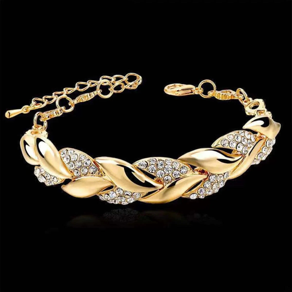 “1PC Gold Leaf Bracelet, Crystal Pendant, Adjustable Chain, Elegant Daily Jewelry.”