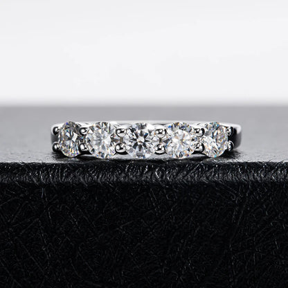 “4mm D Color VVS Moissanite Ring for Women, S925 Sterling Silver Wedding Band.”