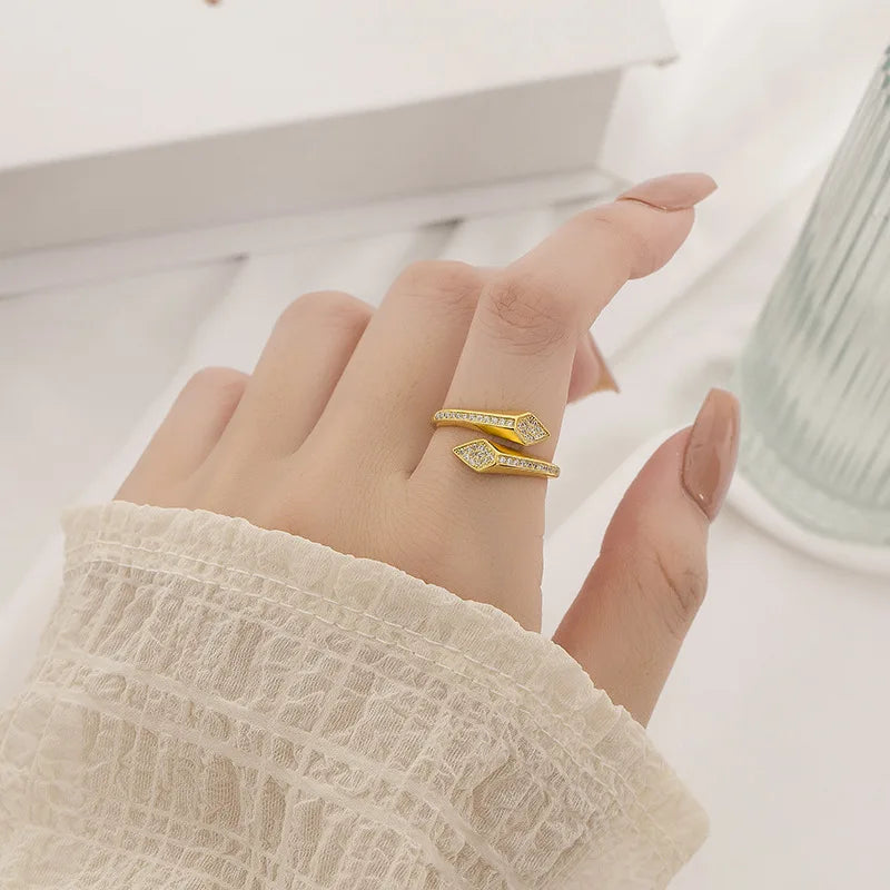 “Snake Ring – Micro Inlaid Zircon, Simple Design, Fashion Index Finger Ring for Women”