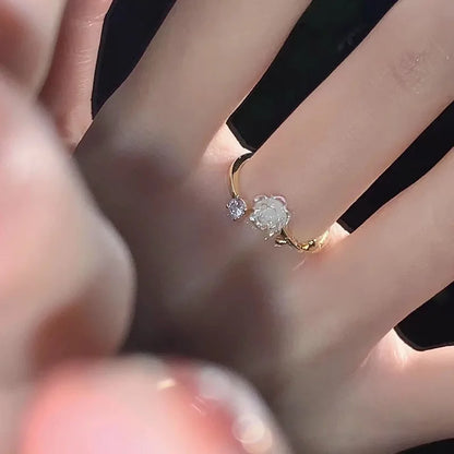 “Luxury Zircon Flower Rings for Women - Rose, Cherry Blossom, Tulip Design, Adjustable.”